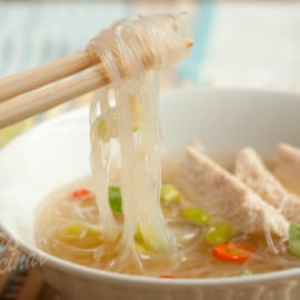 Sopa de noodles chinos