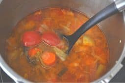 Cocción de verduras para la sopa